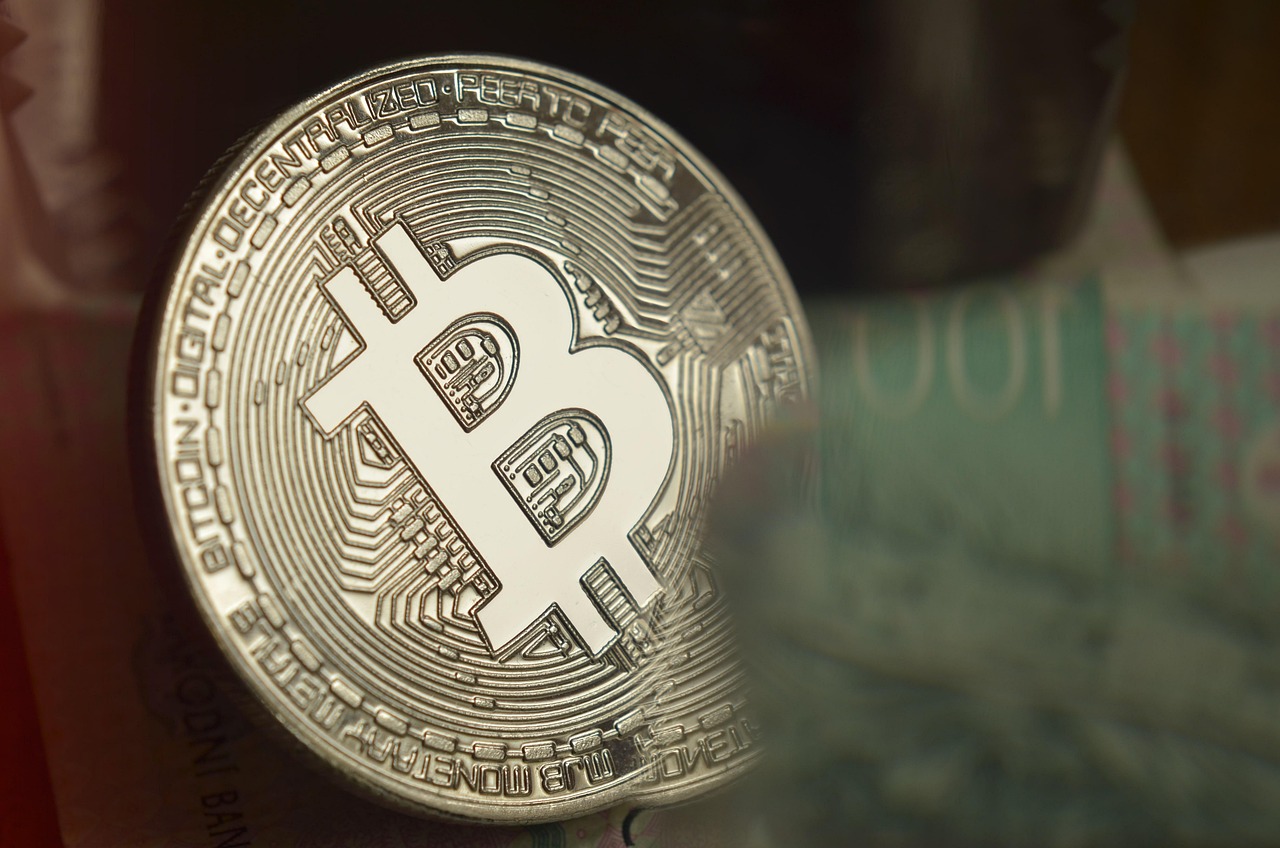 嘉信理财CEO Rick Wurster：一年内推出加密货币现货交易